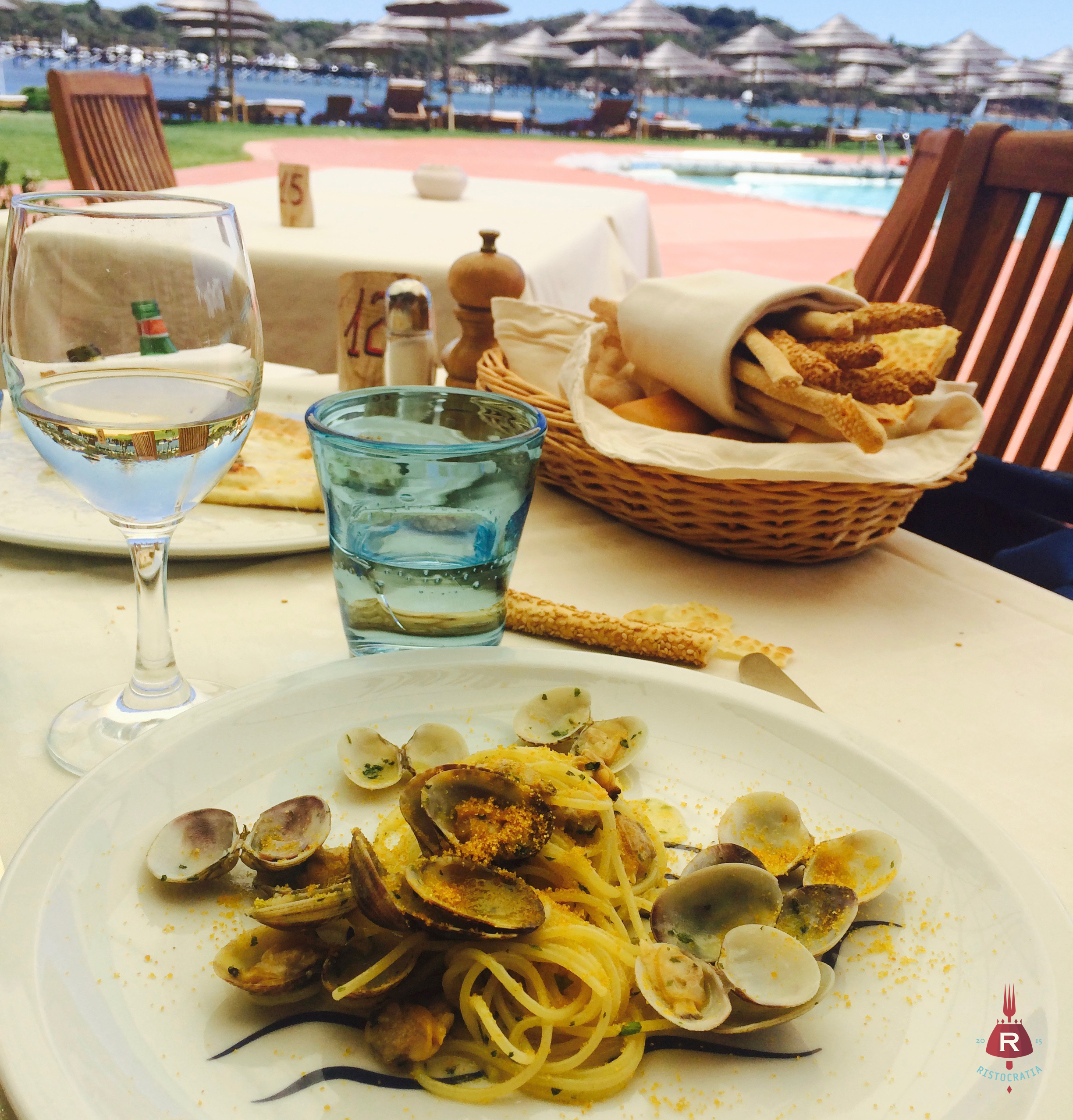 Pranzo in piscina al Cala di Volpe